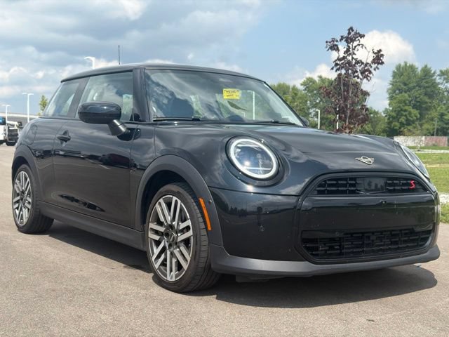 Used 2025 MINI Cooper S FWD image 1