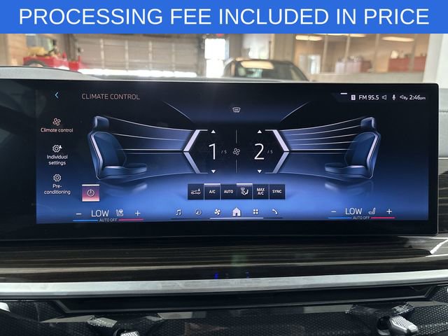 Used 2025 BMW X5 xDrive50e AWD/4WD image 11
