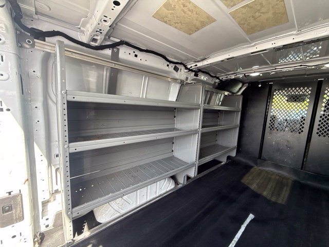 Certified 2018 Ford Transit 250 130 Low Roof w/ Exterior Upgrade Package RWD image 15