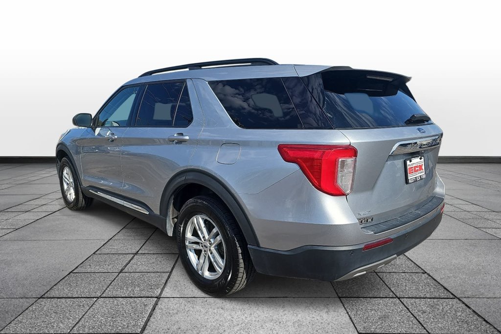 Certified 2023 Ford Explorer XLT w/ Equipment Group 202A AWD/4WD image 7