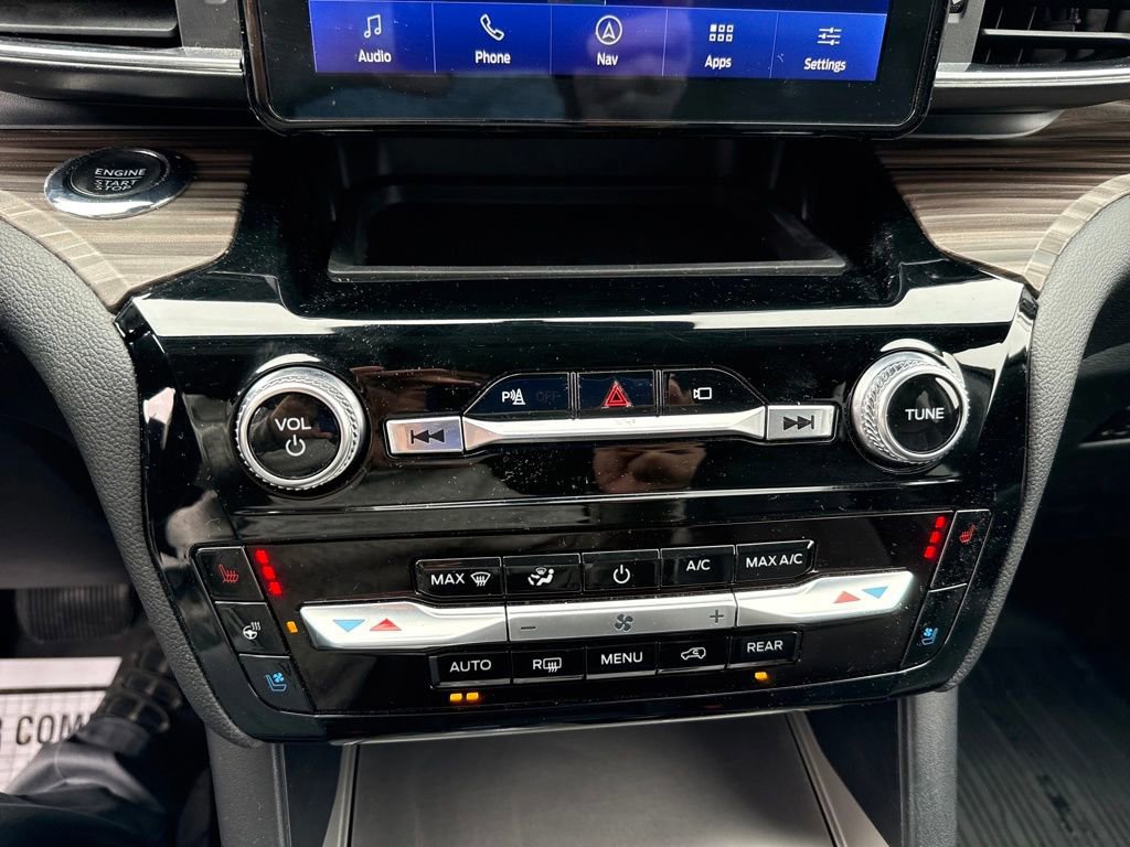 Certified 2022 Ford Explorer Limited w/ Hybrid Equipment Group 310A image 26