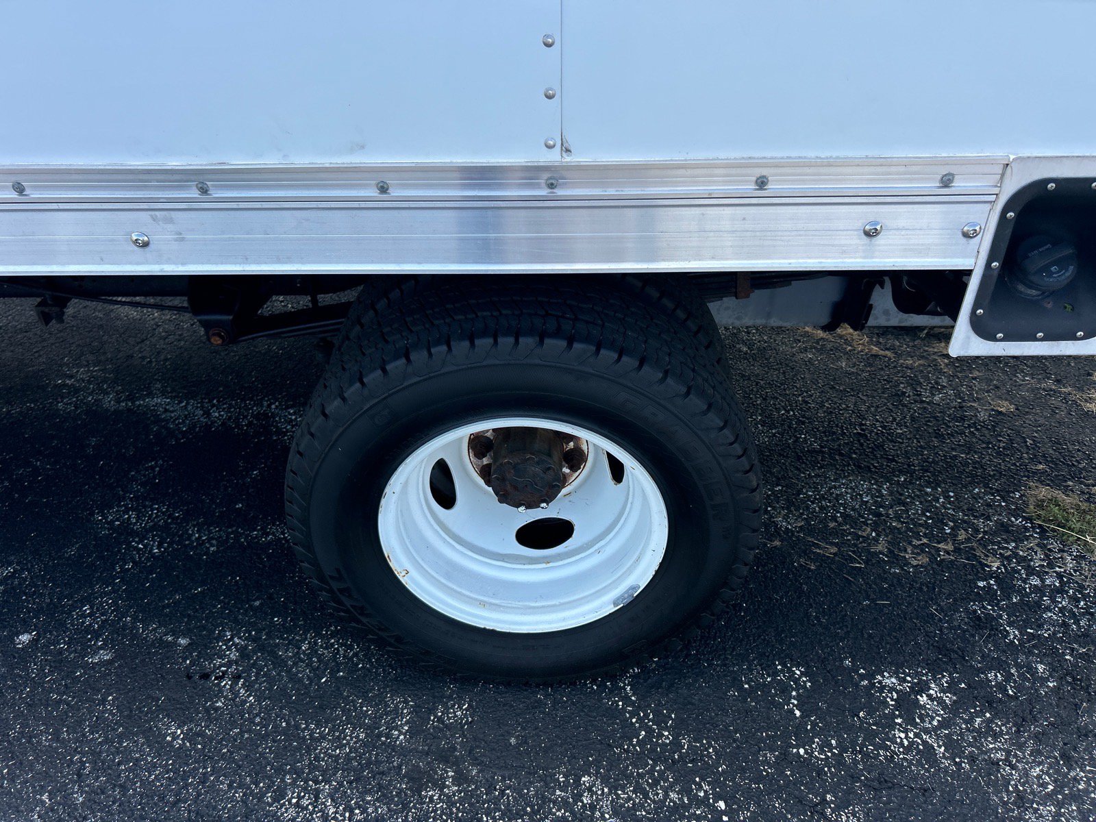Certified 2021 Ford E-350 and Econoline 350 Super Duty w/ Power Windows & Locks Group RWD image 23