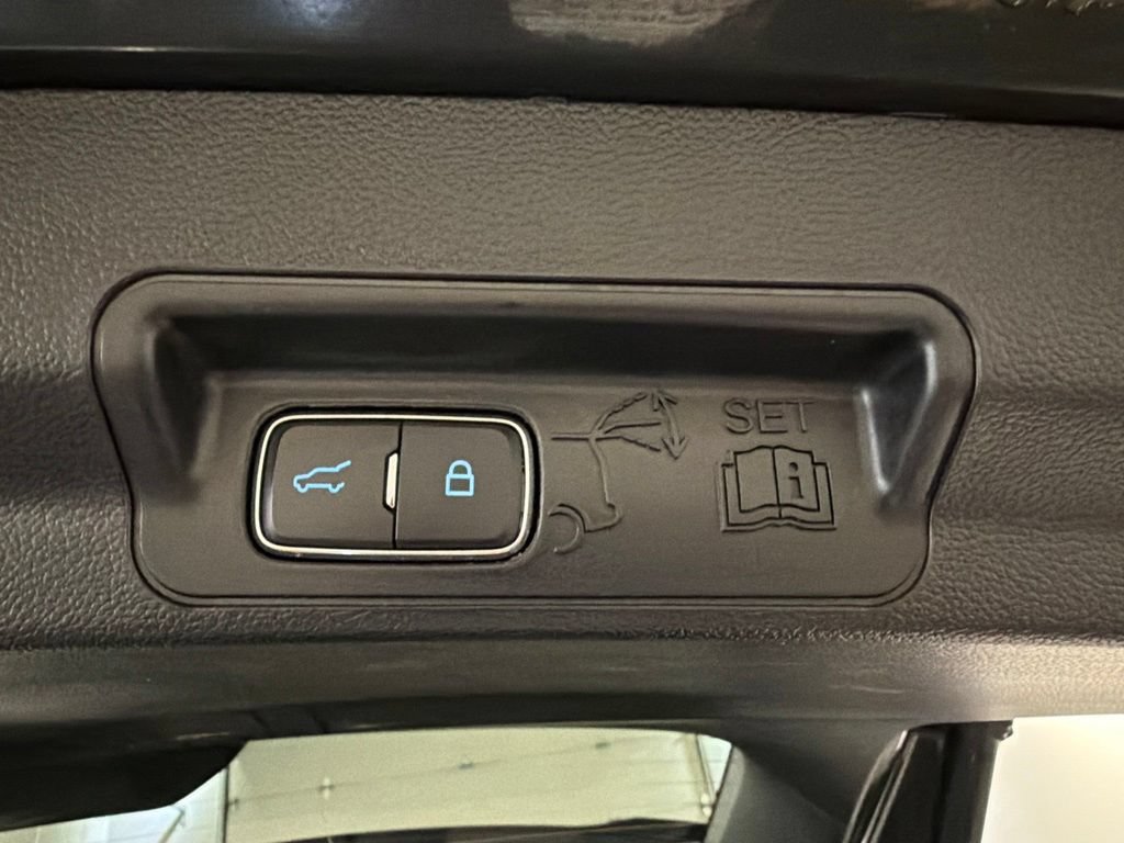 Certified 2024 Ford Explorer Limited AWD/4WD image 36