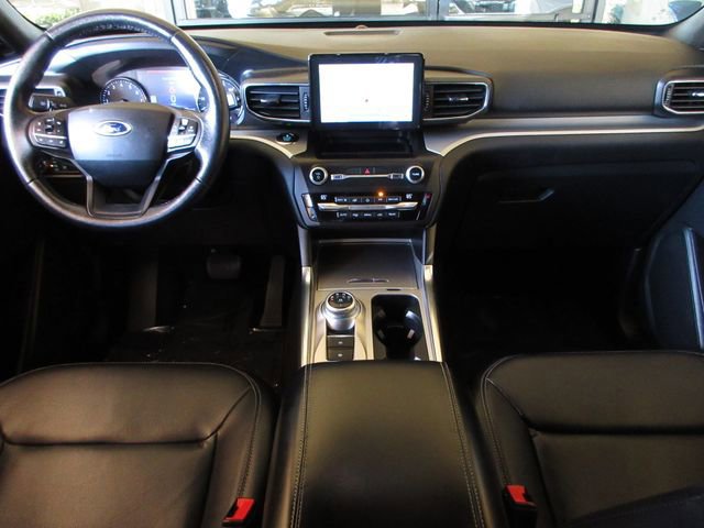 Certified 2020 Ford Explorer XLT w/ Equipment Group 202A image 22