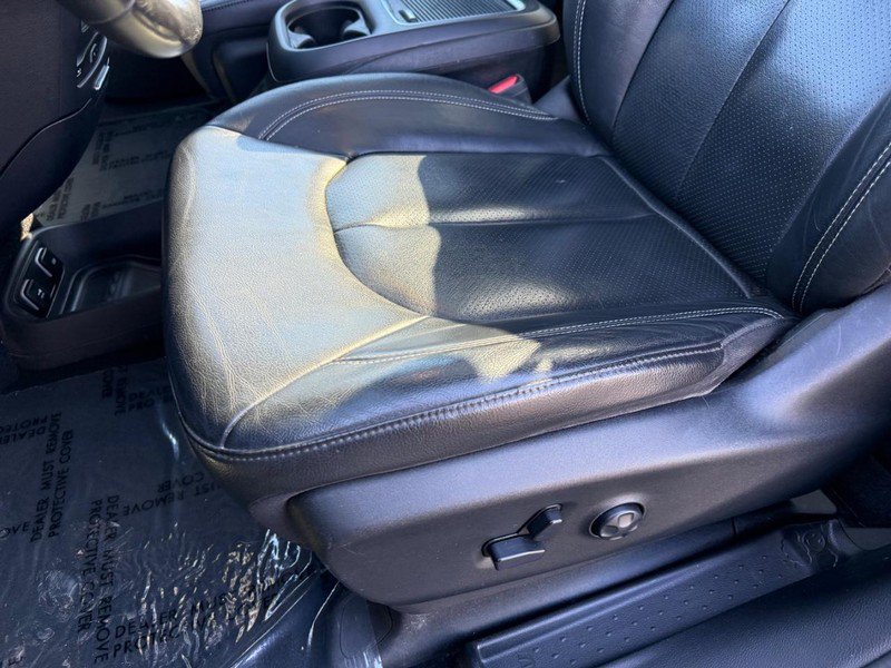 Used 2020 Chrysler Pacifica Touring-L Plus w/ Advanced Safetytec Group FWD image 32
