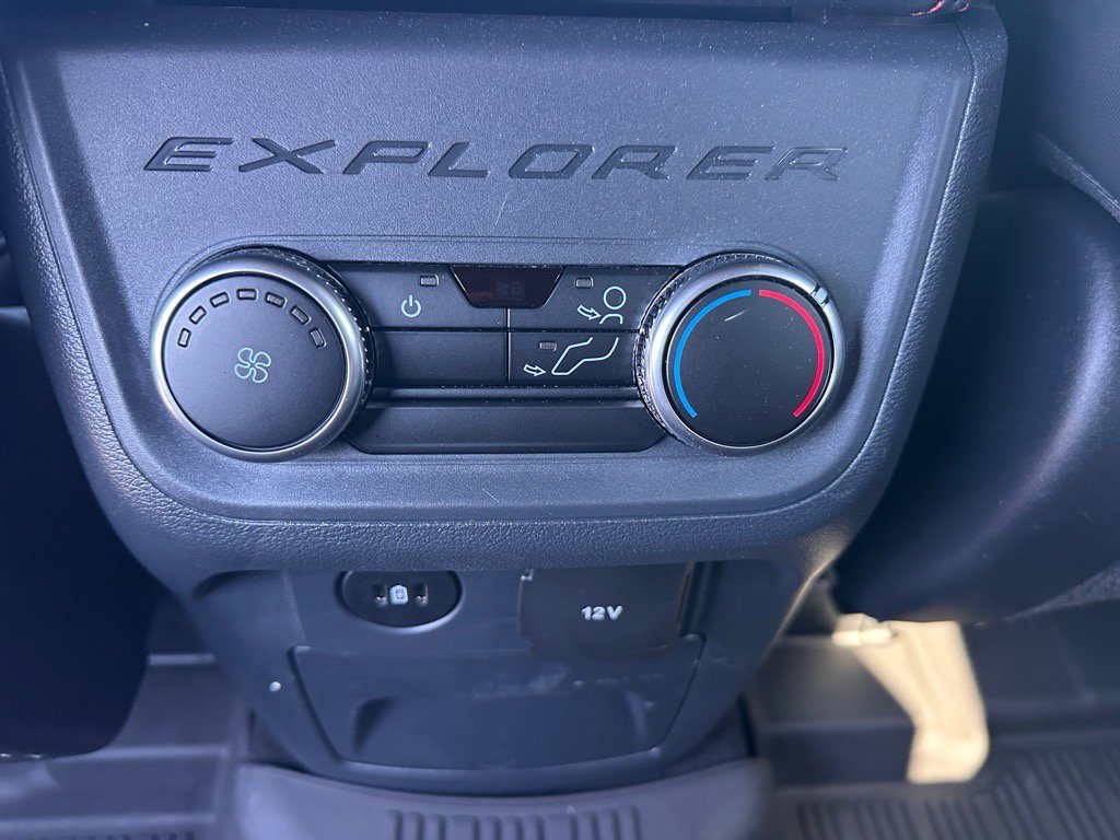 Certified 2025 Ford Explorer ST-Line image 11