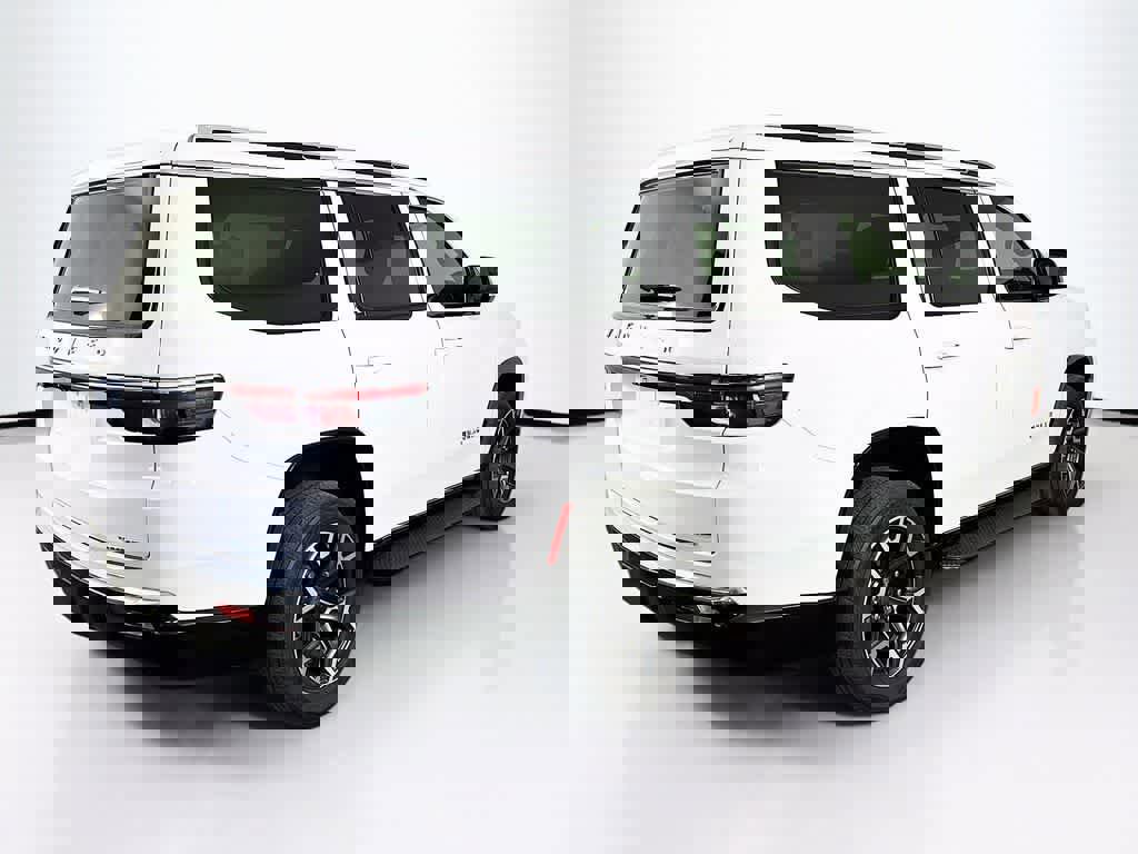 Used 2023 Jeep Wagoneer Series III w/ Preferred Equipment Group image 5