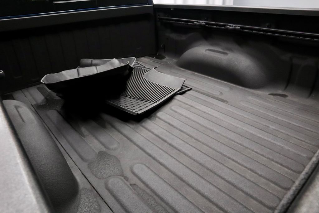 Used 2023 RAM 1500 Laramie AWD/4WD image 14