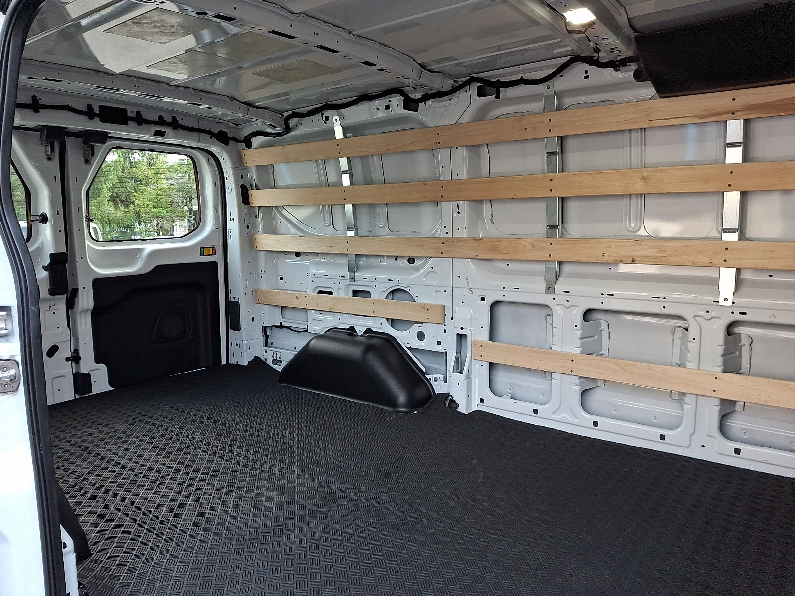 Certified 2025 Ford Transit 250 Low Roof w/ Exterior Upgrade Package RWD image 11