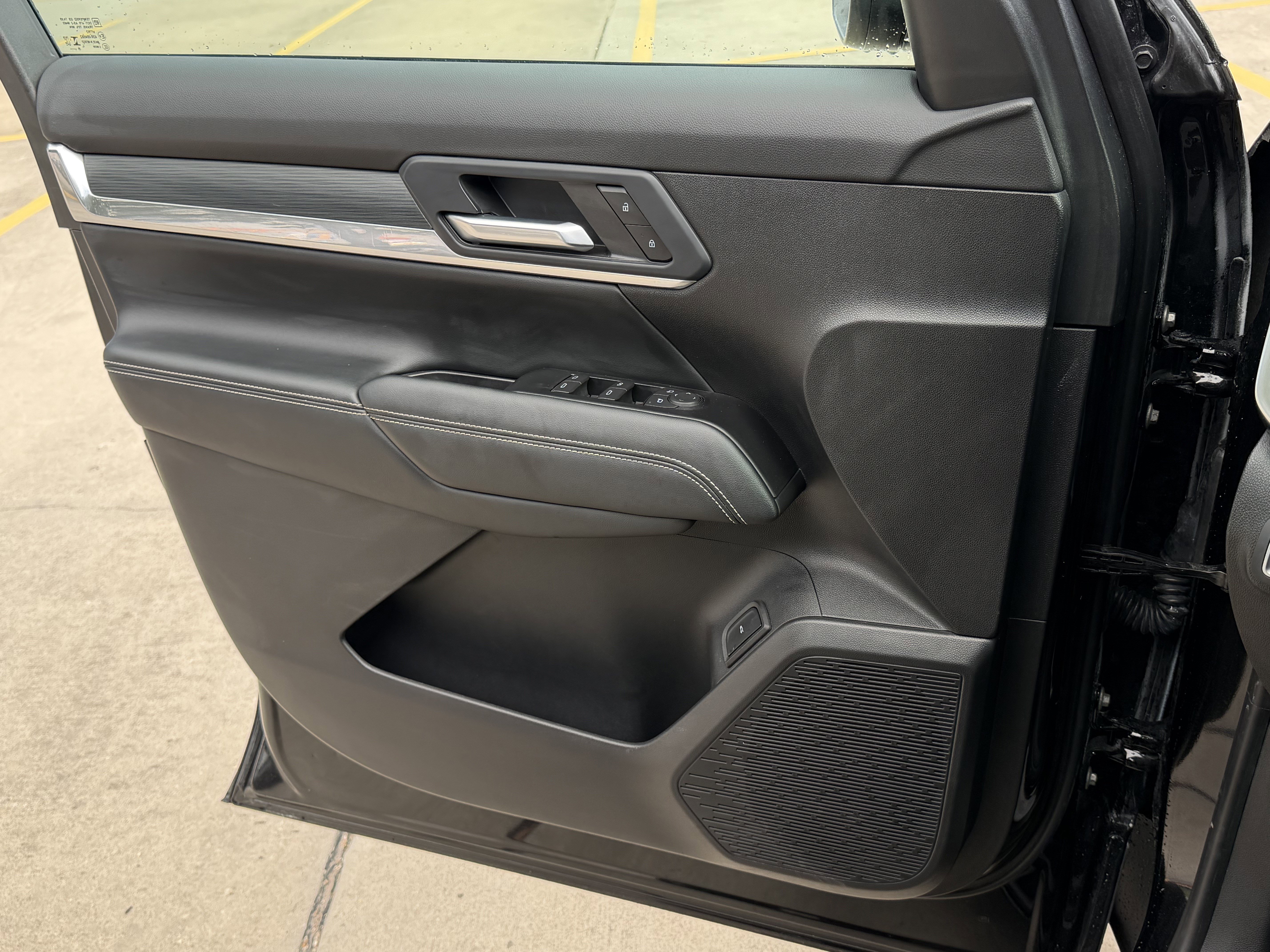 Used 2026 GMC Terrain Elevation w/ Elevation Premium Package FWD image 24