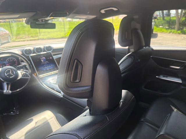 Used 2024 Mercedes-Benz GLC 300 4MATIC image 27