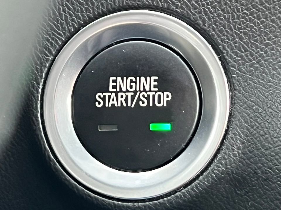 Used 2023 GMC Terrain AT4 image 32