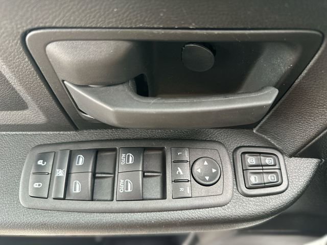 Used 2024 RAM 2500 Tradesman w/ Chrome Appearance Group AWD/4WD image 14