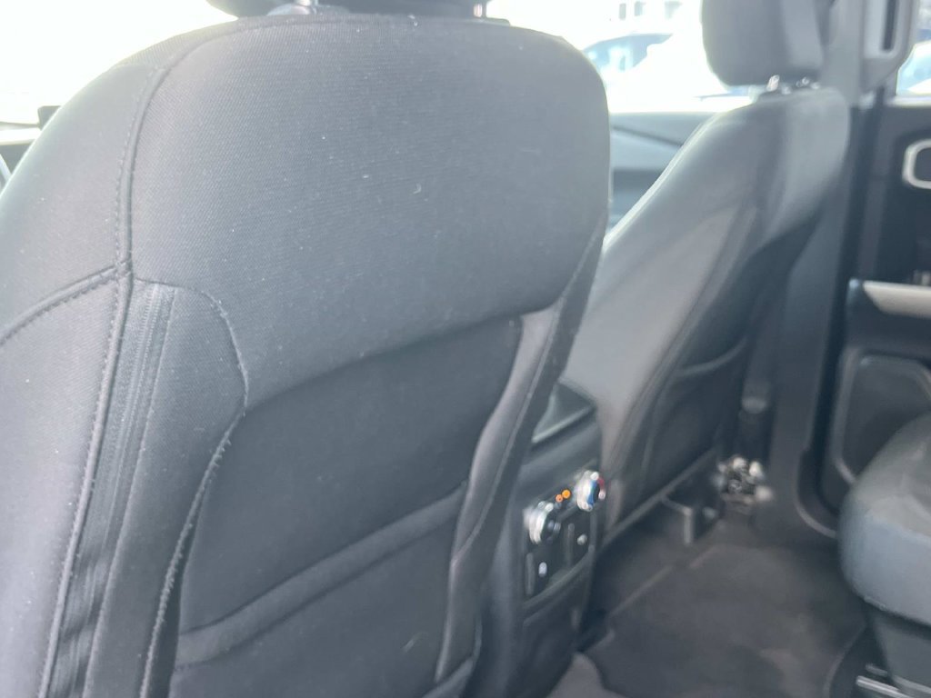 Certified 2022 Ford Explorer XLT RWD image 24