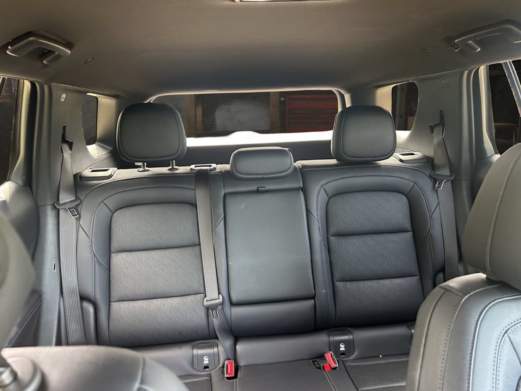 Used 2025 Chevrolet Equinox LT w/ Convenience Package II FWD image 12