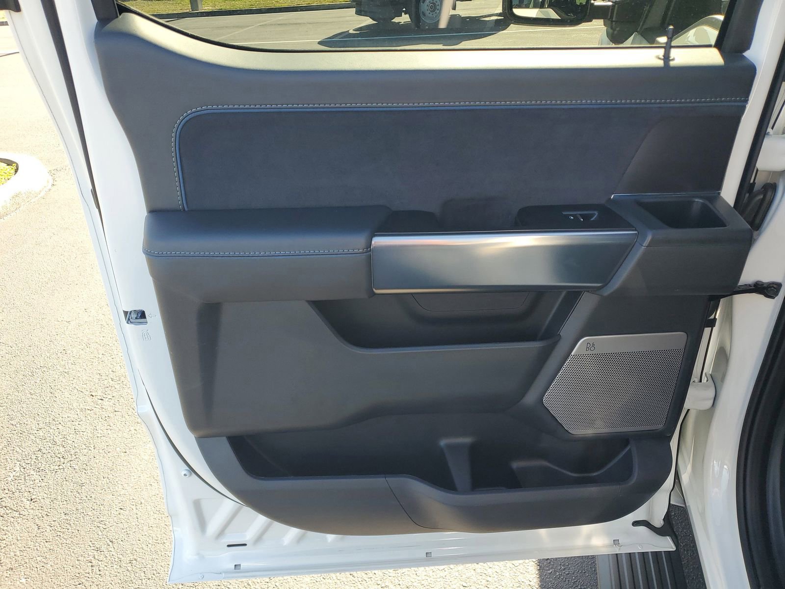 Certified 2025 Ford F150 Platinum AWD/4WD image 9