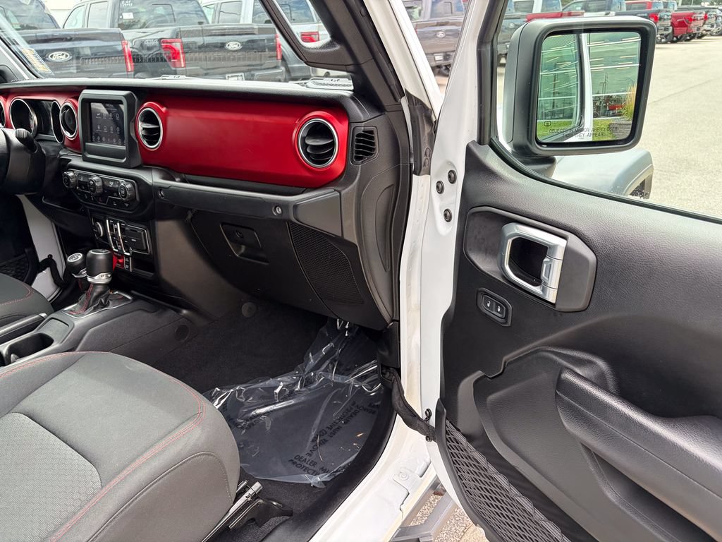 Used 2021 Jeep Gladiator Rubicon AWD/4WD image 16