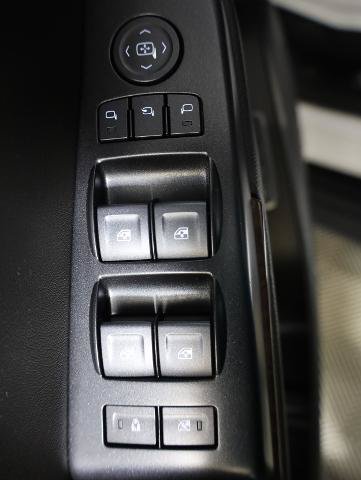 Used 2019 GMC Yukon SLT w/ Graphite Performance Edition AWD/4WD image 24