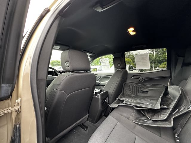 Used 2024 Chevrolet Colorado Trail Boss w/ Technology Package AWD/4WD image 18