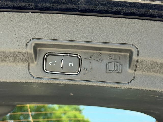 Certified 2025 Ford Explorer ST-Line AWD/4WD image 39