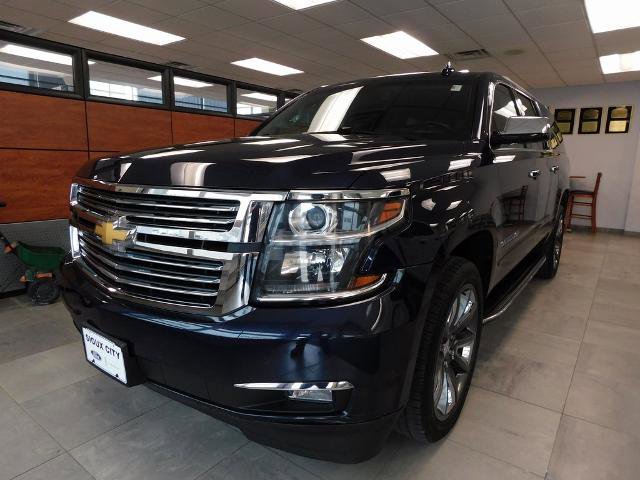 Used 2019 Chevrolet Suburban Premier image 2