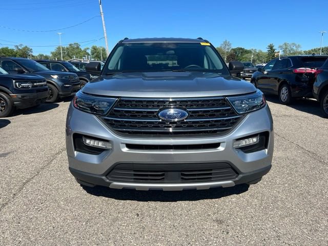 Certified 2024 Ford Explorer XLT w/ Equipment Group 202A AWD/4WD image 2