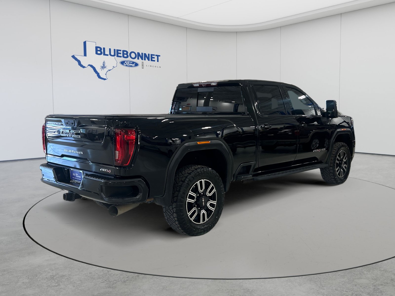 Used 2022 GMC Sierra 2500 AT4 w/ AT4 Premium Plus Package AWD/4WD image 5