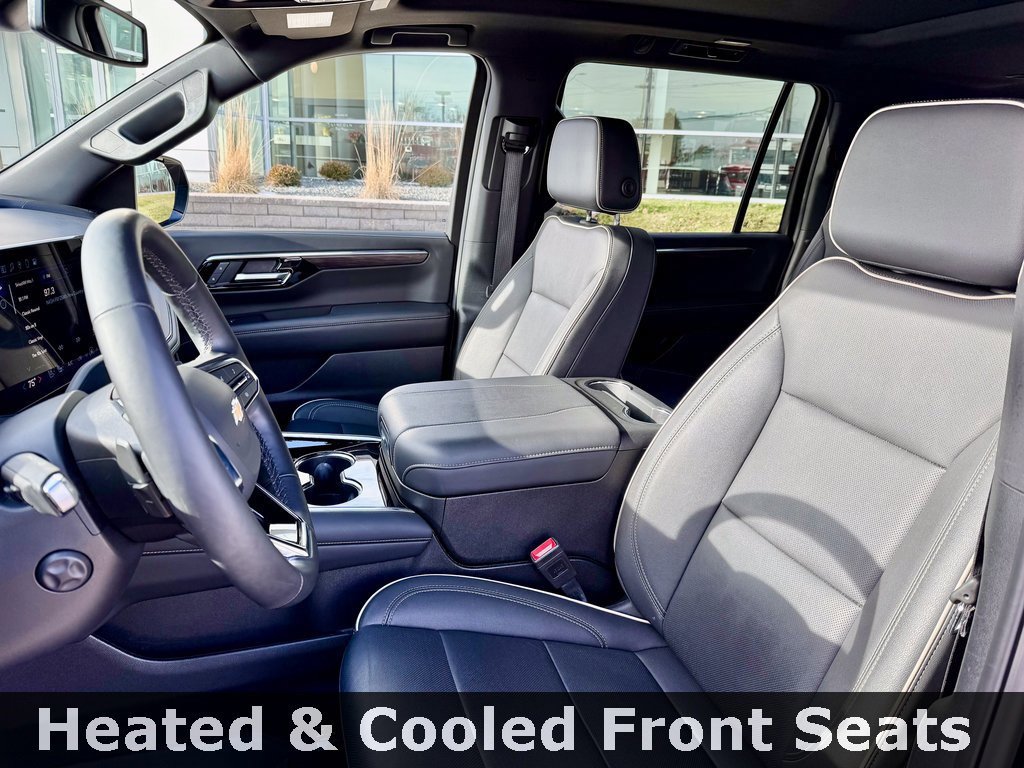 Used 2025 Chevrolet Suburban Premier w/ Sun And Tow Package image 9