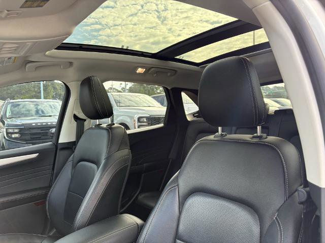 Certified 2022 Ford Escape SEL FWD image 17