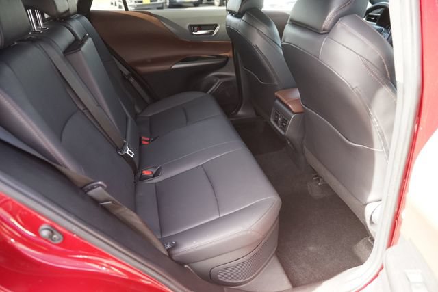 Used 2023 Toyota Venza XLE AWD/4WD image 15