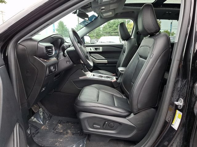 Certified 2023 Ford Explorer Limited w/ Limited Technology Package AWD/4WD image 16