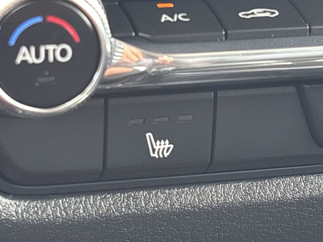 Used 2024 MAZDA CX-30 AWD 2.5 S w/ Premium Package image 25