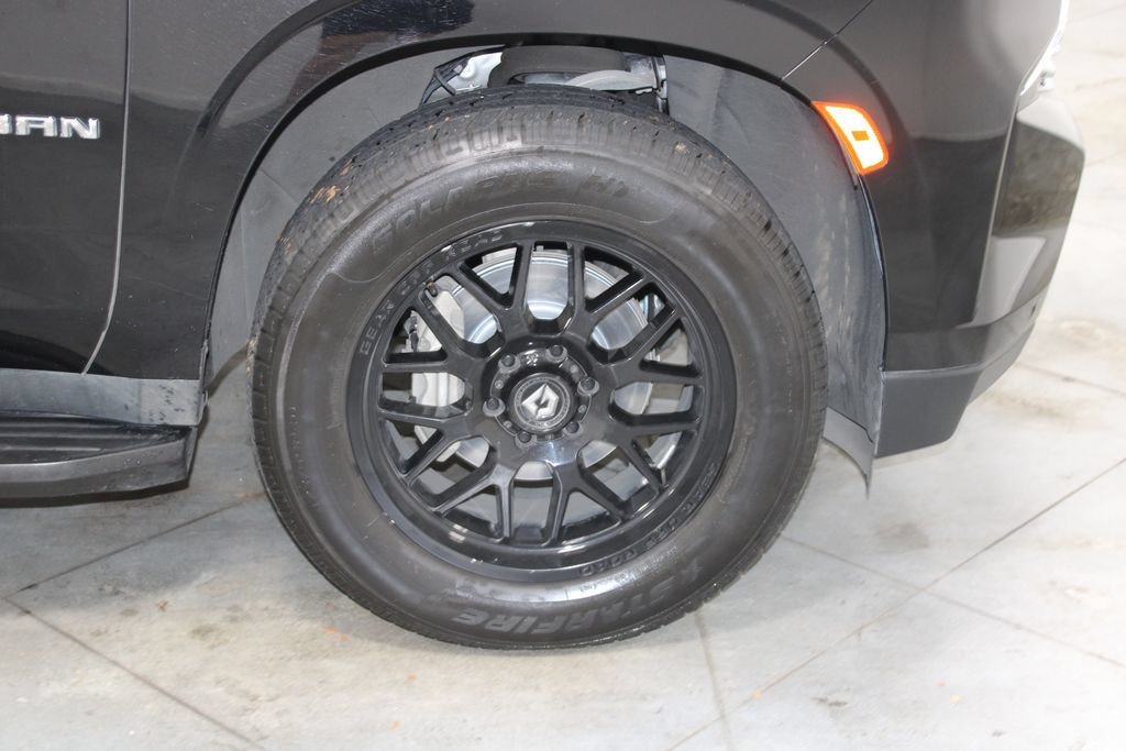 Used 2022 Chevrolet Suburban Premier RWD image 14