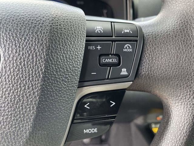 Used 2025 Toyota Camry LE image 17