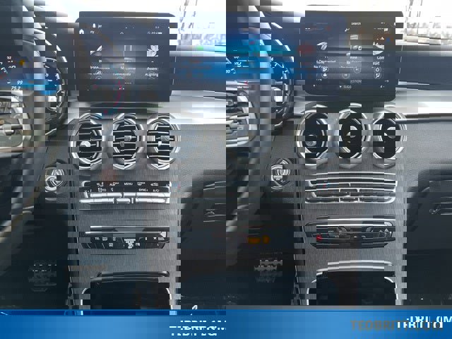 Used 2021 Mercedes-Benz GLC 300 4MATIC image 32