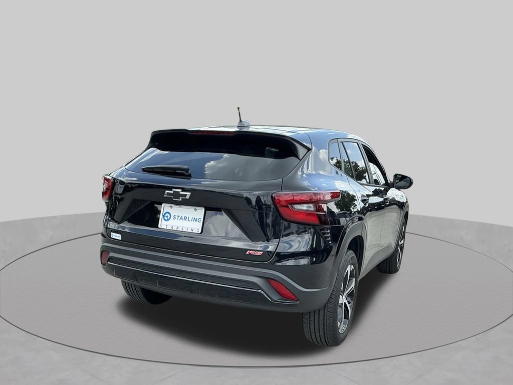 Used 2024 Chevrolet Trax RS FWD image 12