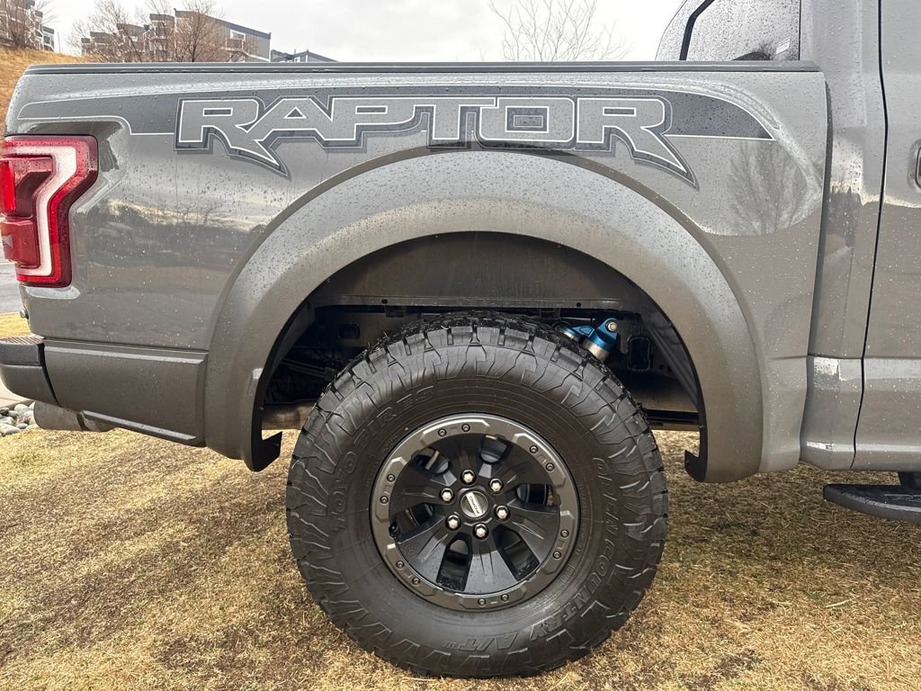 Certified 2018 Ford F150 Raptor w/ Equipment Group 802A Luxury image 31
