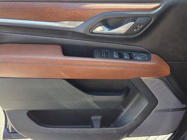 Used 2023 GMC Yukon Denali Ultimate AWD/4WD image 31