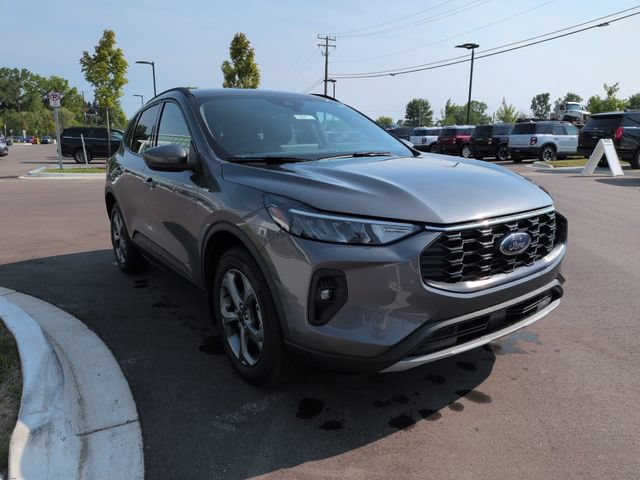 Certified 2025 Ford Escape ST-Line Select w/ Tech Pack #1 AWD/4WD image 7