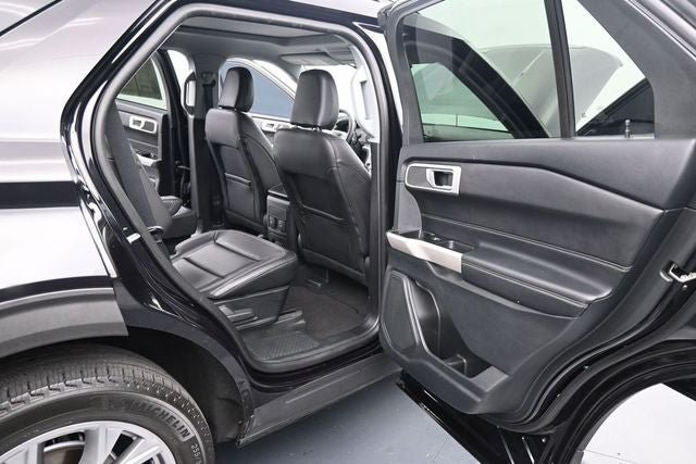 Certified 2023 Ford Explorer XLT w/ Equipment Group 202A AWD/4WD image 13