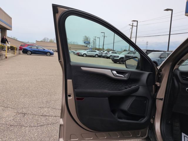 Certified 2020 Ford Escape SE FWD image 21