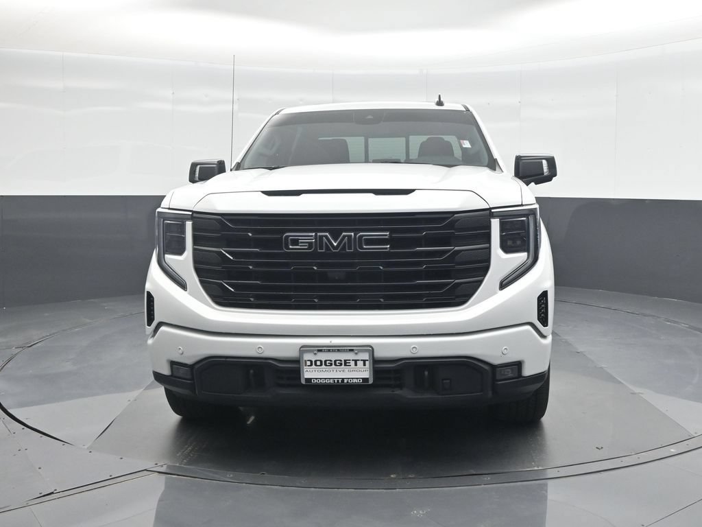 Used 2025 GMC Sierra 1500 Elevation w/ Elevation Premium Package AWD/4WD image 5