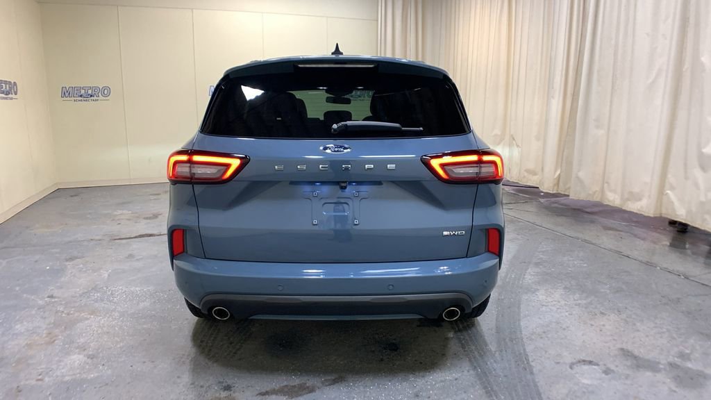 Certified 2023 Ford Escape ST-Line Elite image 5