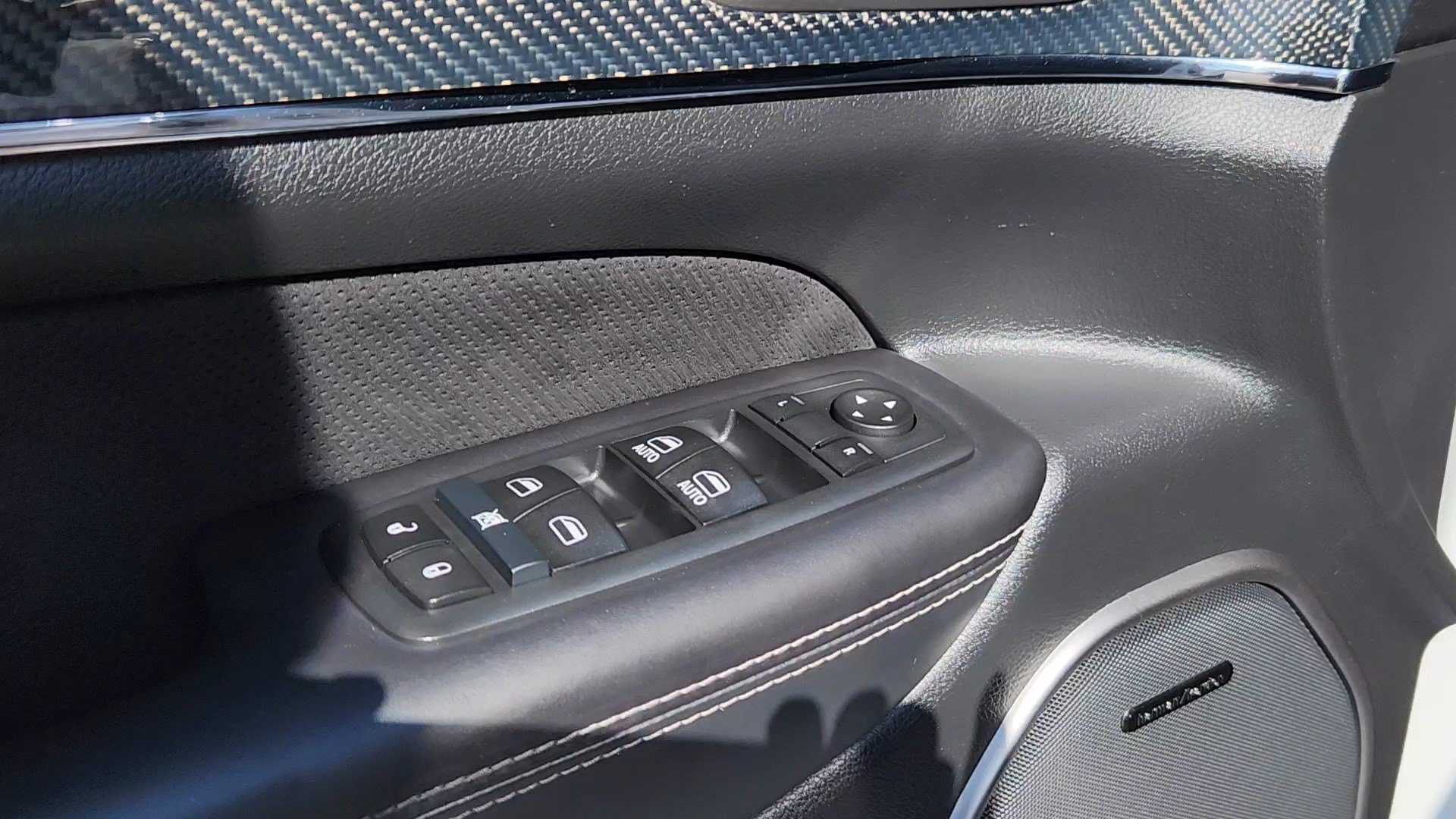 Used 2017 Jeep Grand Cherokee SRT AWD/4WD image 25