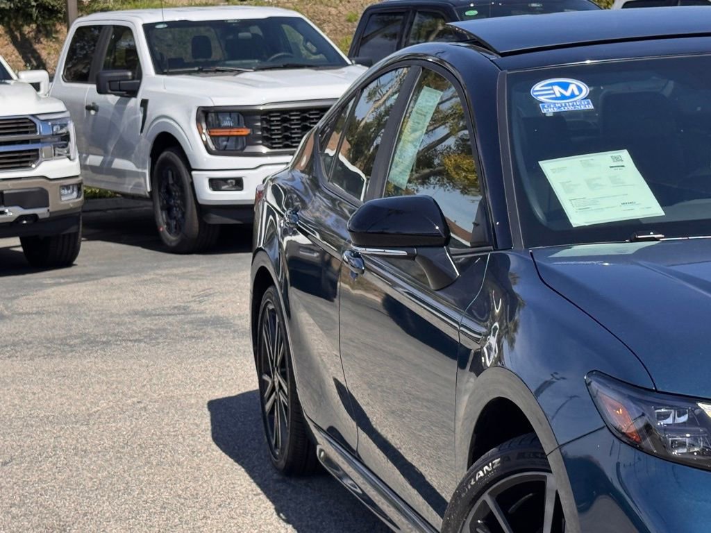 Used 2025 Toyota Camry XSE w/ Premium Package AWD/4WD image 5