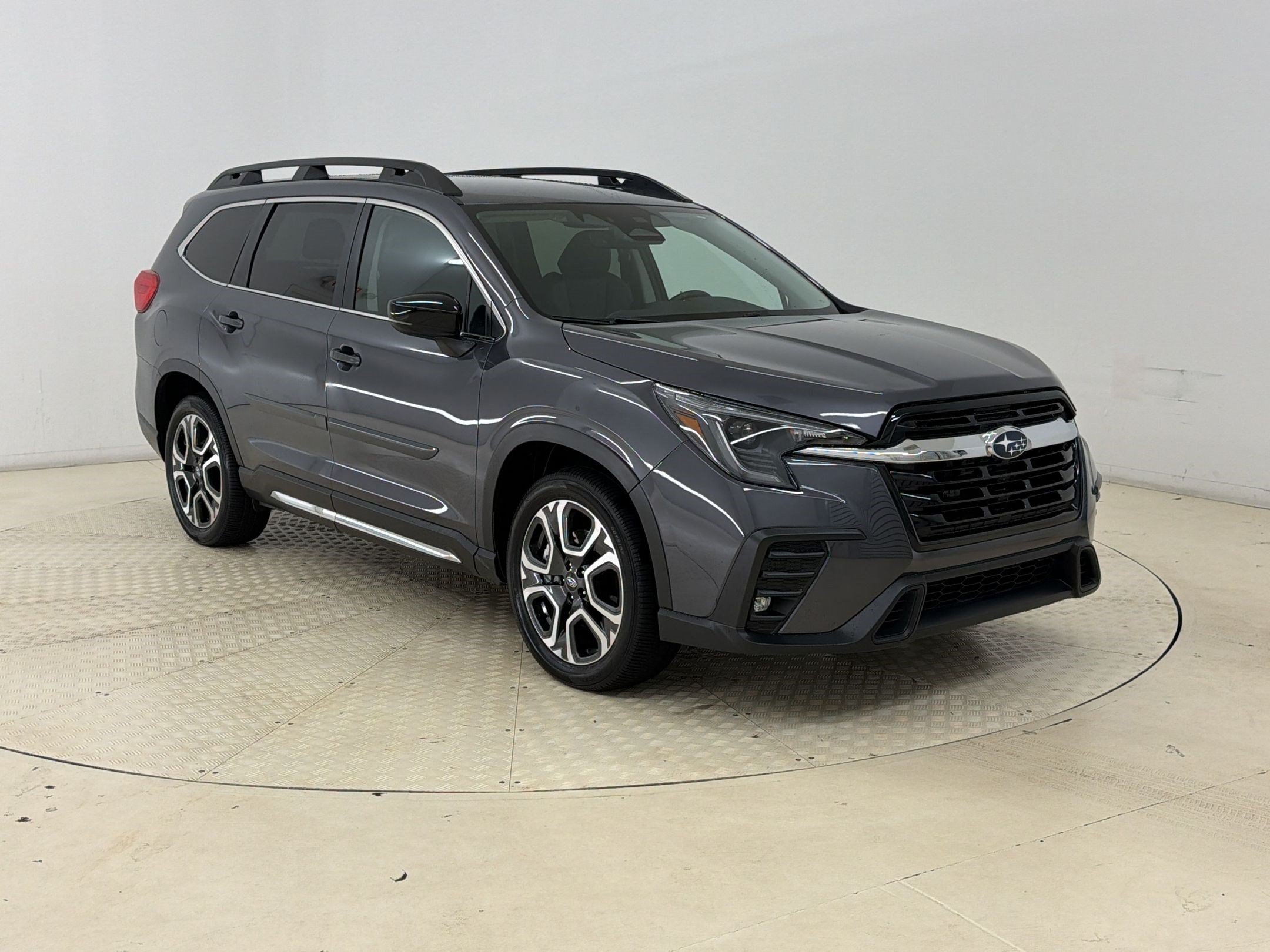 Used 2024 Subaru Ascent Limited AWD/4WD image 7