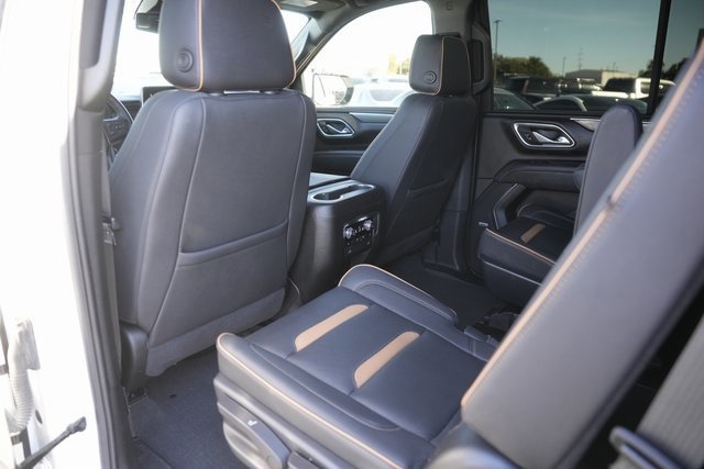 Used 2023 GMC Yukon AT4 w/ Technology Package image 12