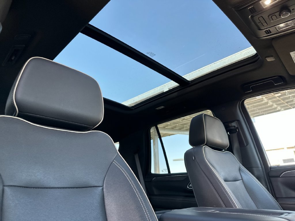 Used 2023 GMC Yukon SLT RWD image 17