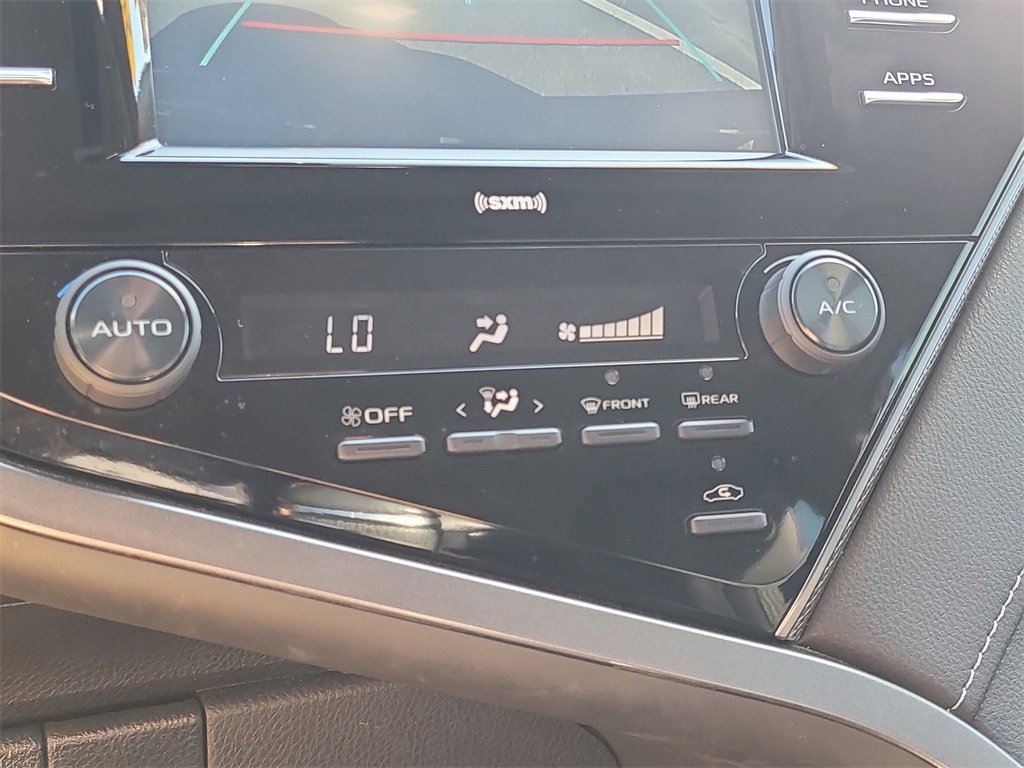 Used 2020 Toyota Camry SE image 21