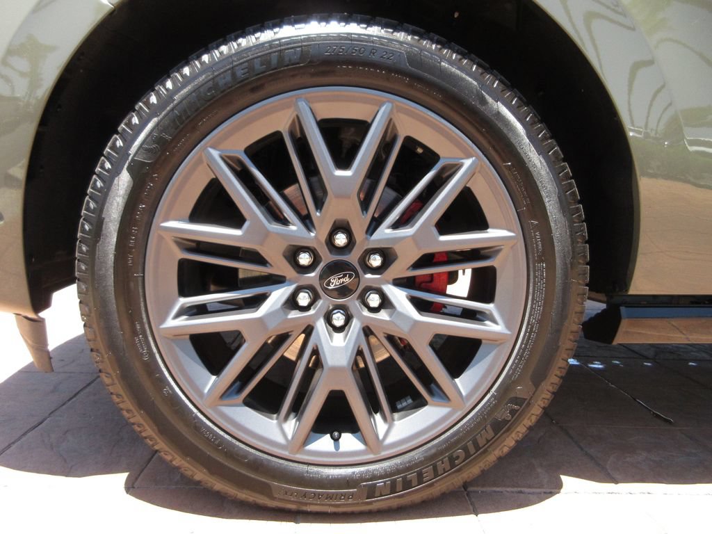 Certified 2025 Ford Expedition Platinum w/ Stealth Performance Package AWD/4WD image 8